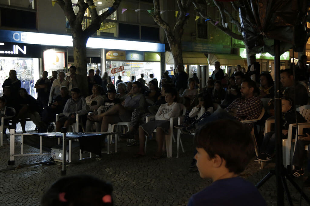 Public présent à la séance du plein de Super à Ericeira