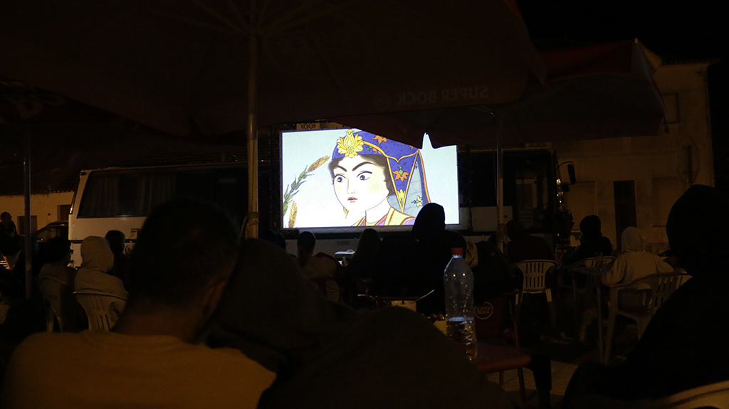 Le plein de Super à Carapateira Portugal avec le film The Myth Of Haftvad Worm
